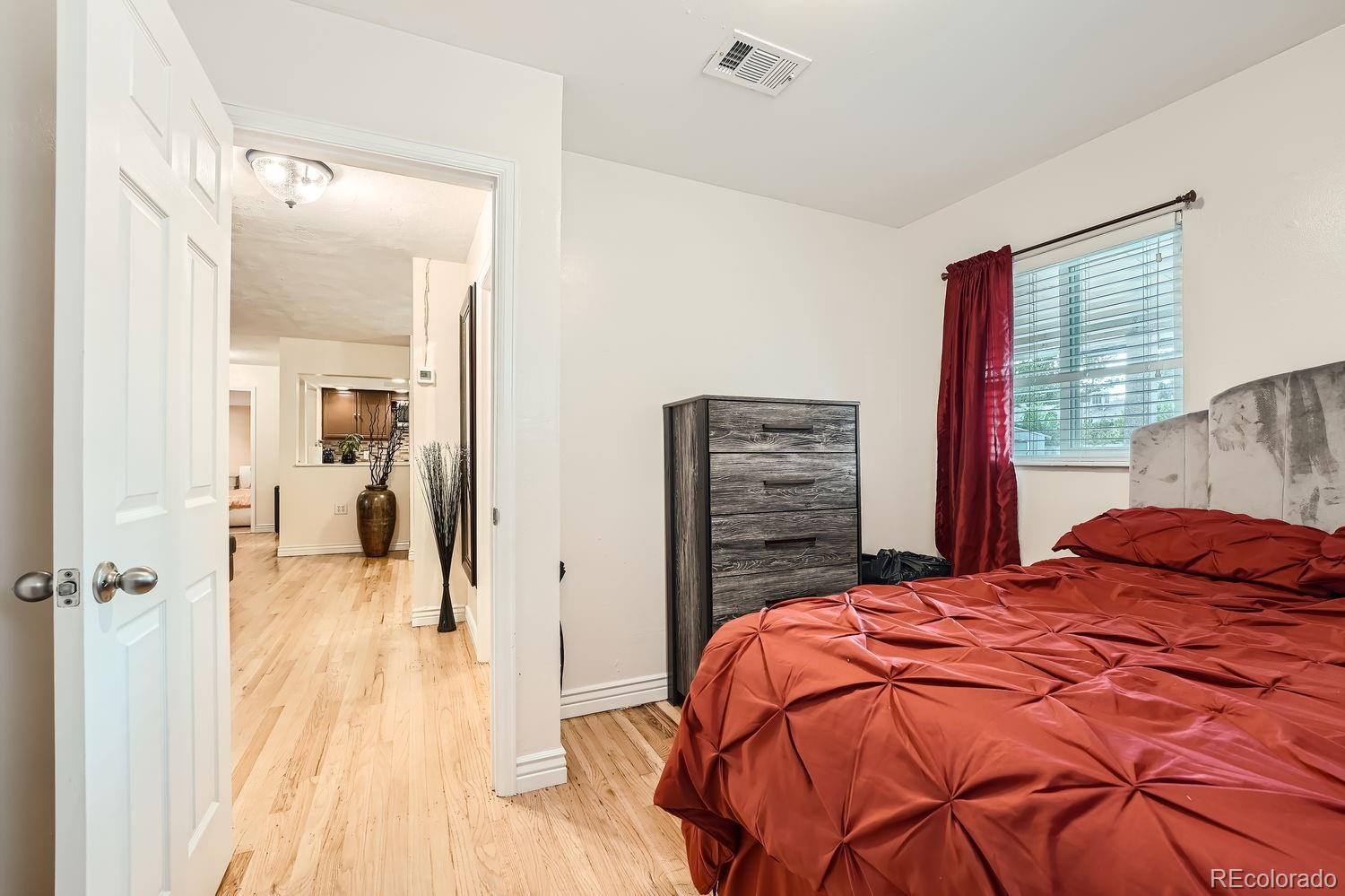 MLS Image #15 for 2701 s knox court,denver, Colorado