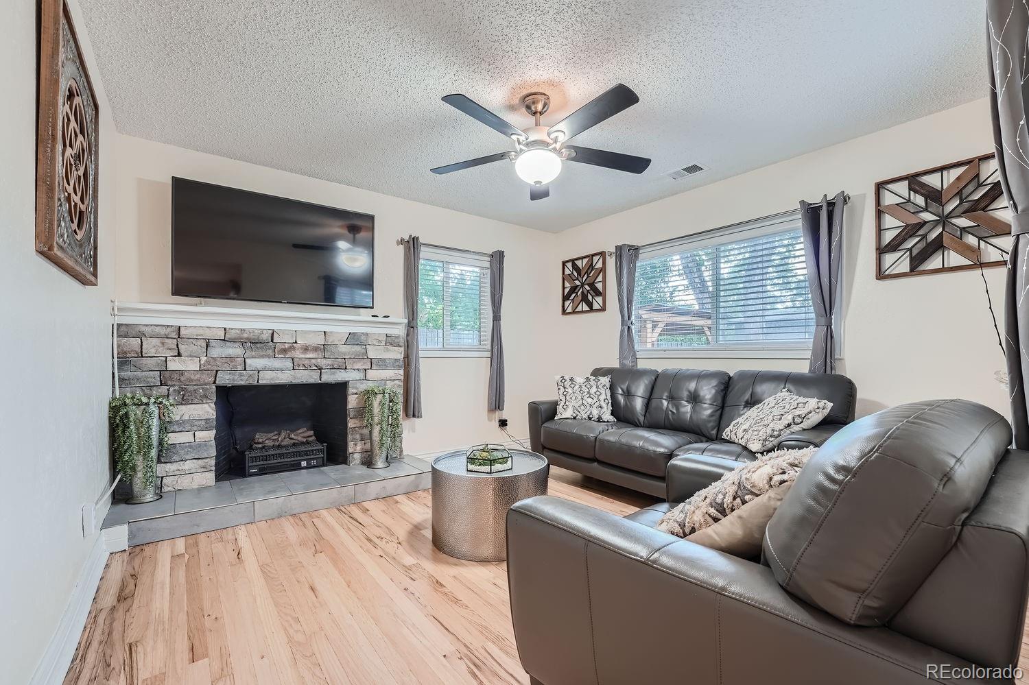 MLS Image #20 for 2701 s knox court,denver, Colorado