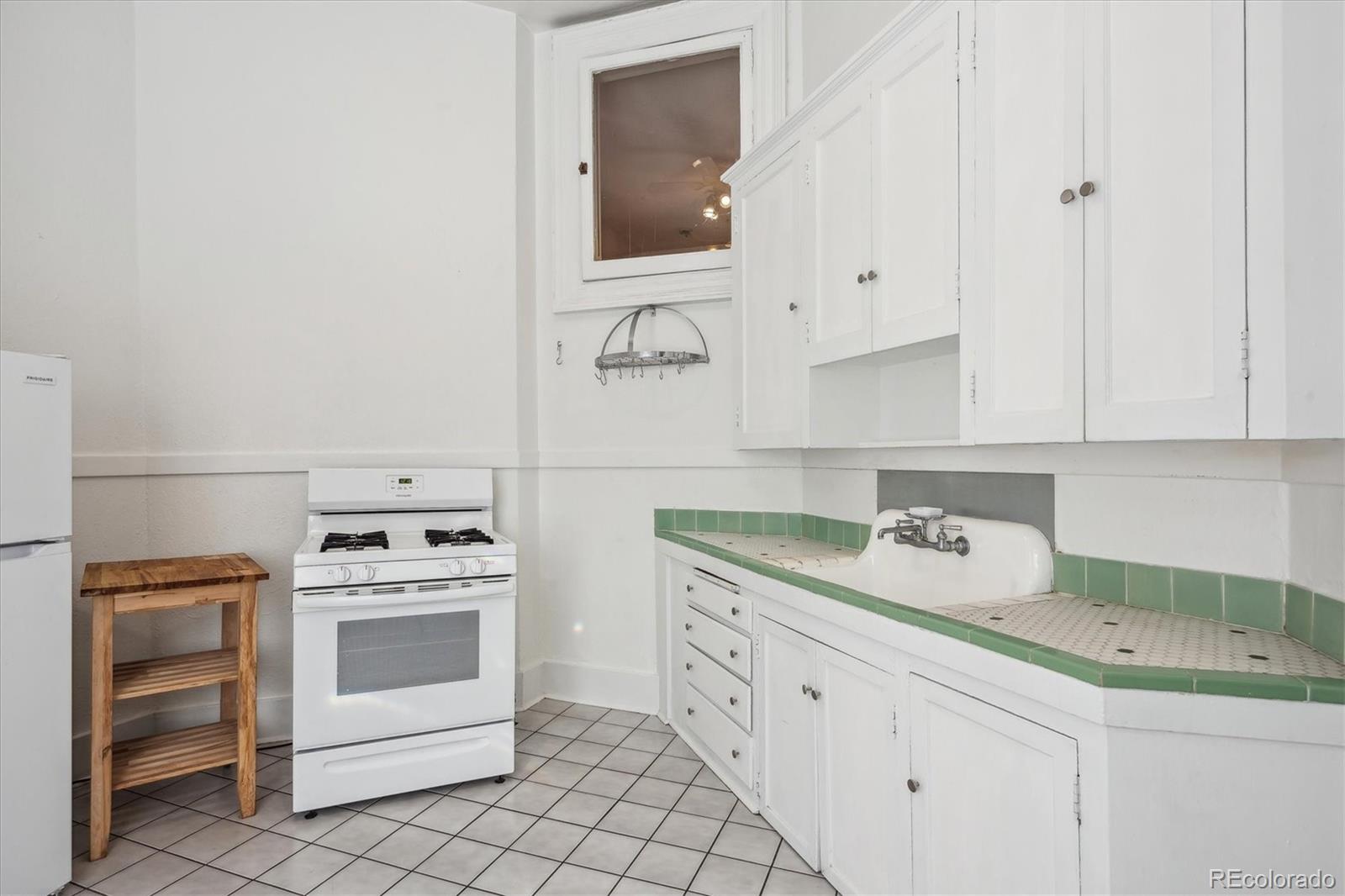 MLS Image #8 for 1421 n pennsylvania street,denver, Colorado