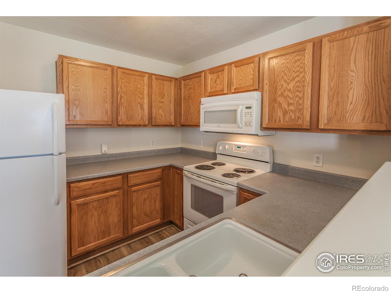 MLS Image #11 for 1947  dove creek circle,loveland, Colorado