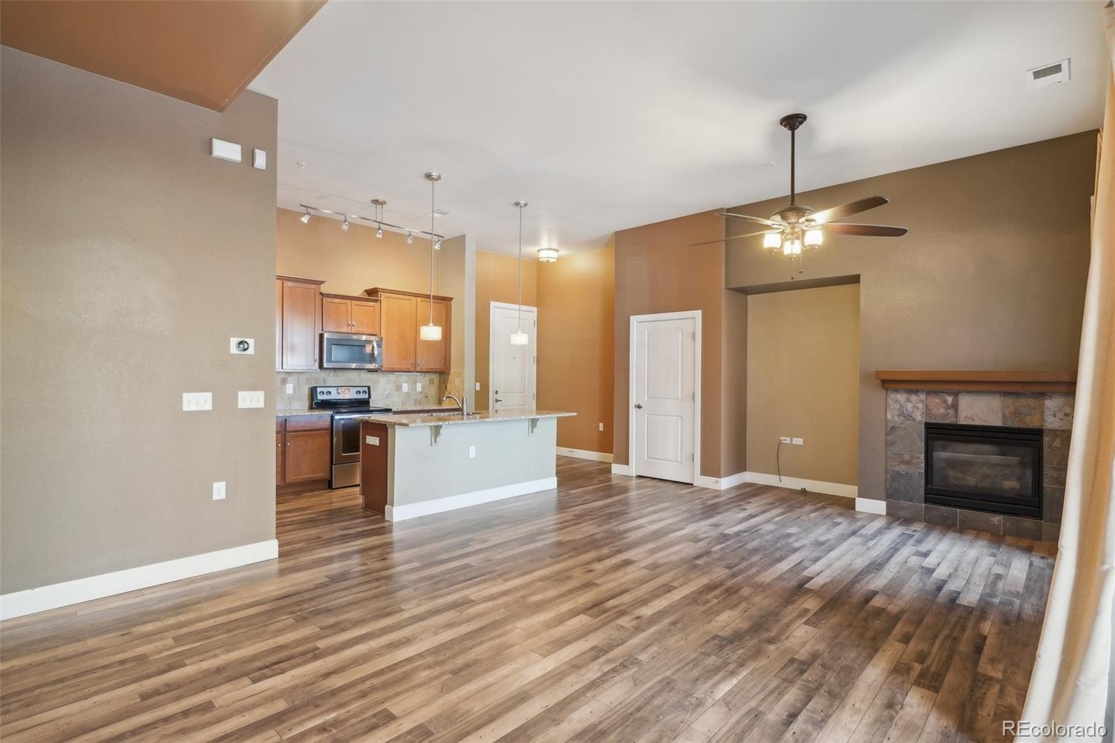 MLS Image #11 for 305  inverness way,englewood, Colorado