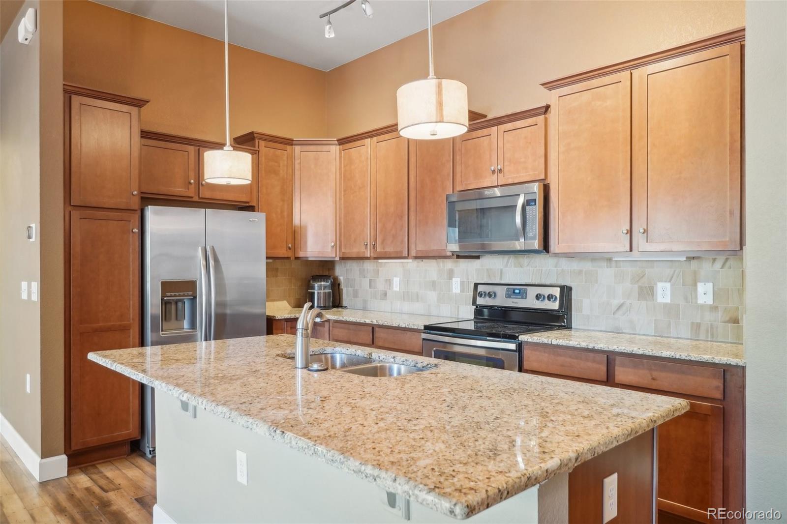 MLS Image #4 for 305  inverness way,englewood, Colorado