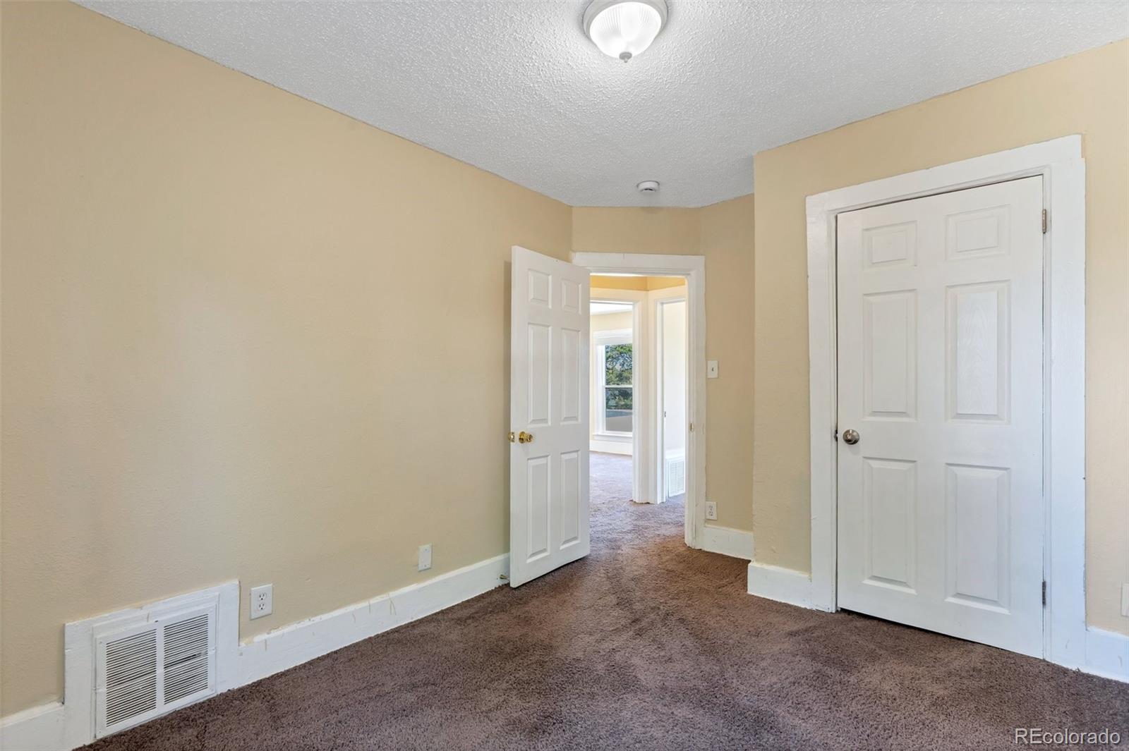 MLS Image #23 for 2707 n downing street,denver, Colorado