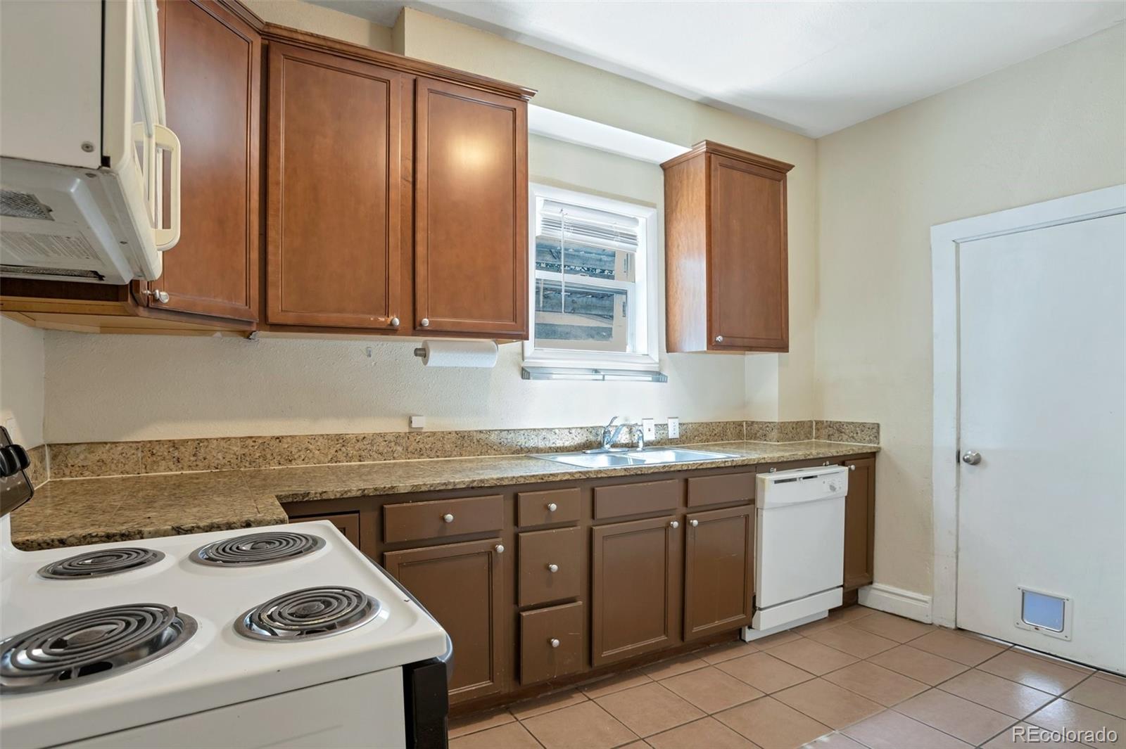 MLS Image #9 for 2707 n downing street,denver, Colorado