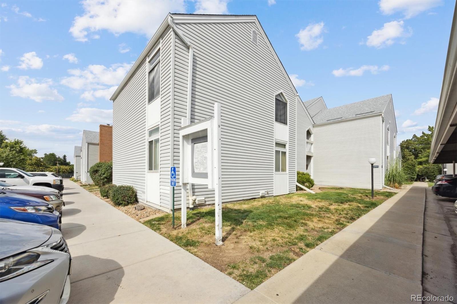 MLS Image #19 for 3343 s monaco parkway,denver, Colorado