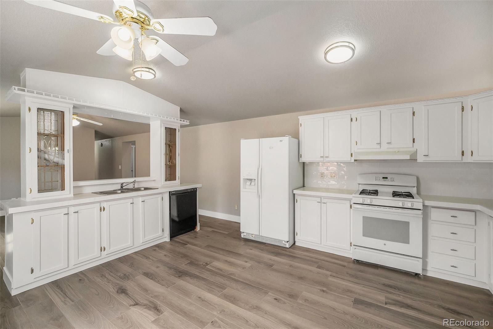 MLS Image #8 for 905  glen heather court,dacono, Colorado