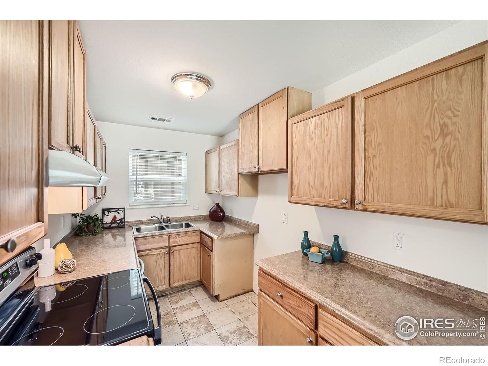 MLS Image #5 for 225 e 8th avenue,longmont, Colorado