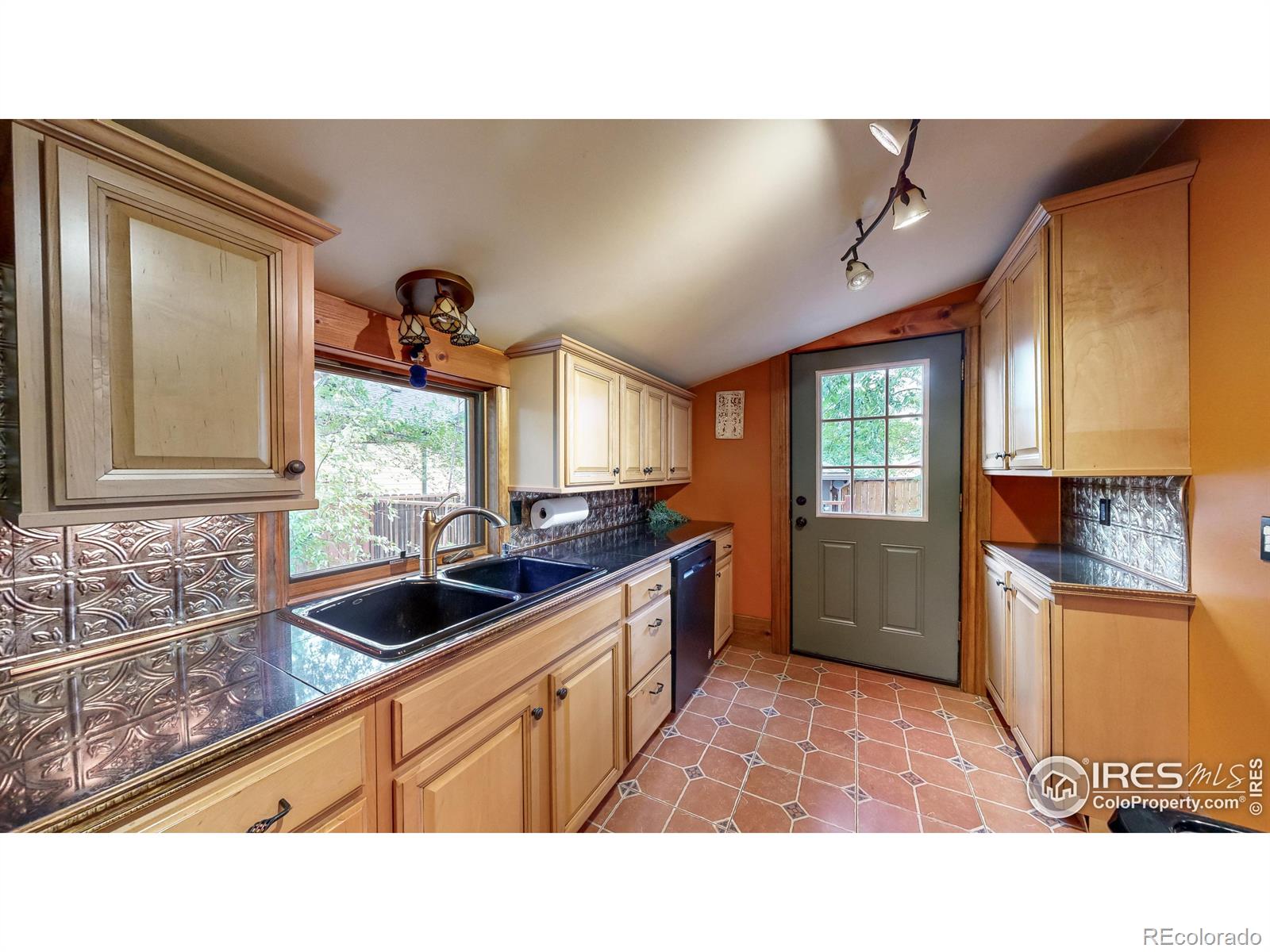 MLS Image #8 for 443  seward street,lyons, Colorado