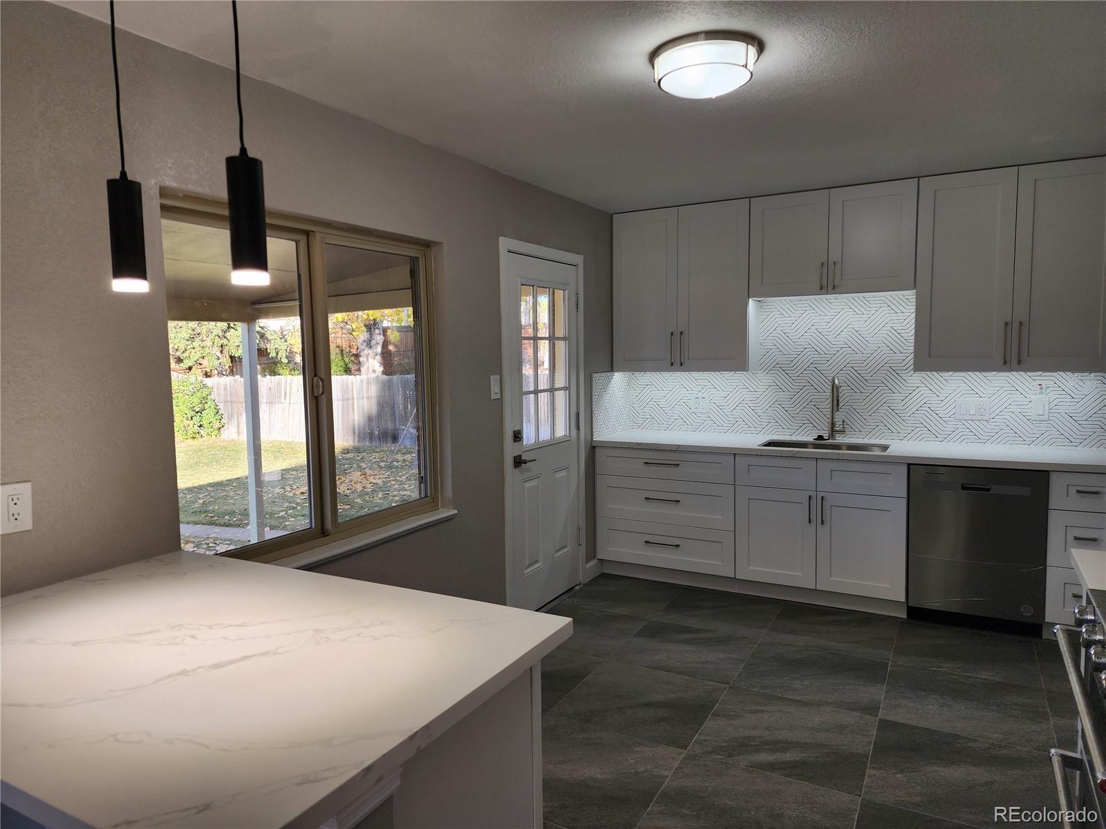 MLS Image #10 for 7931 e hampden circle,denver, Colorado