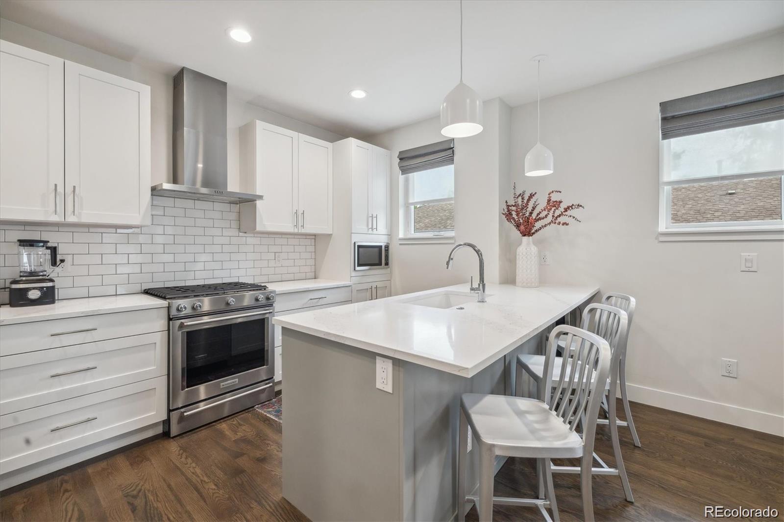 MLS Image #8 for 419  harrison street,denver, Colorado