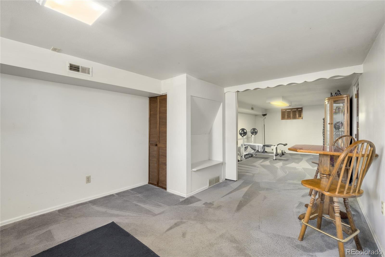 MLS Image #14 for 950 w 70th avenue,denver, Colorado