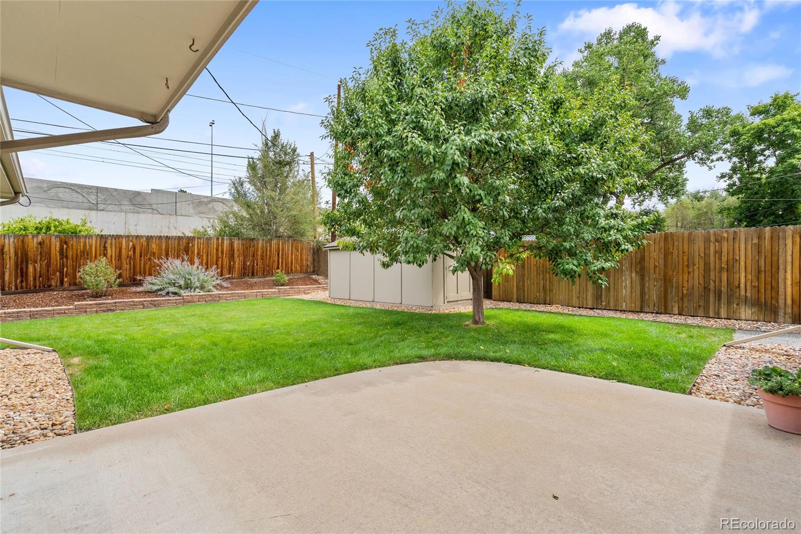 MLS Image #27 for 3076 s grape way,denver, Colorado