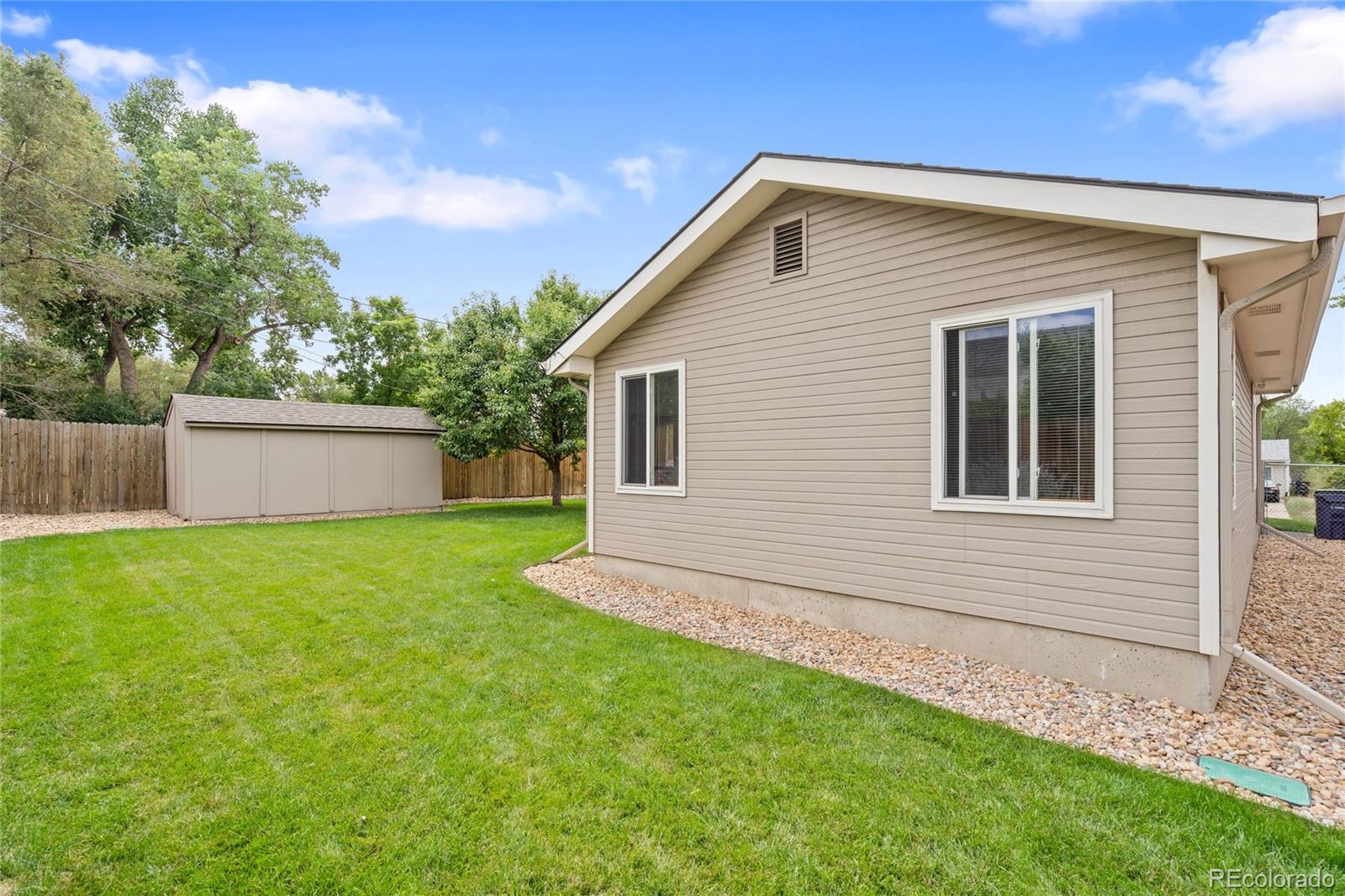 MLS Image #31 for 3076 s grape way,denver, Colorado