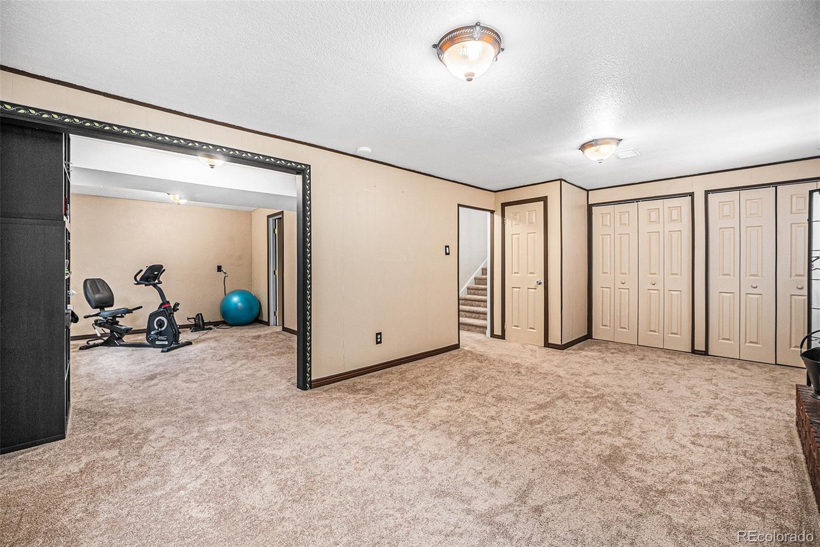 MLS Image #14 for 315 s monaco parkway,denver, Colorado