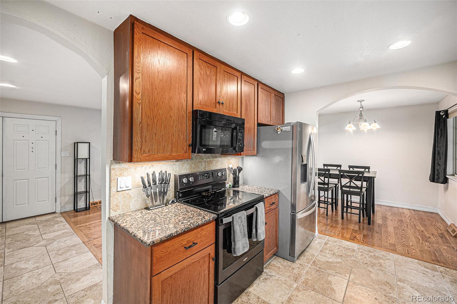 MLS Image #5 for 315 s monaco parkway,denver, Colorado