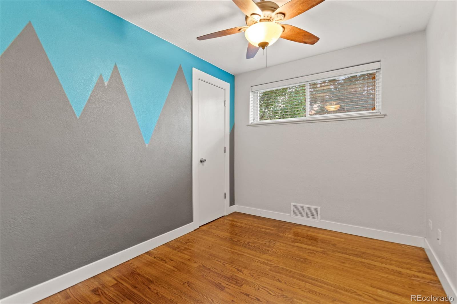 MLS Image #35 for 3558  locust street,denver, Colorado