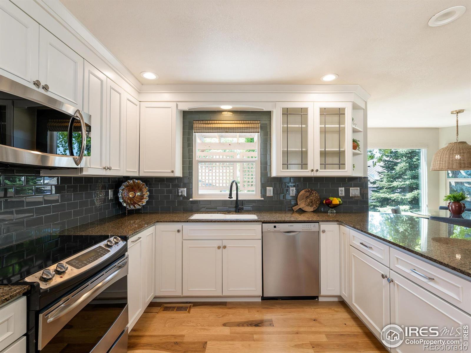 MLS Image #12 for 904  cypress lane,louisville, Colorado