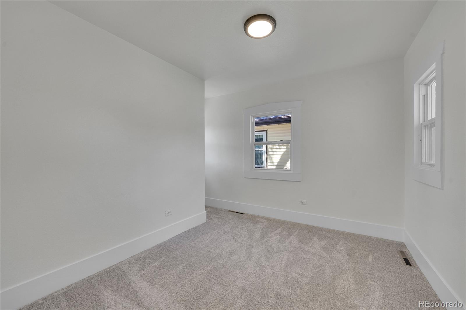 MLS Image #13 for 215 s stuart street,denver, Colorado