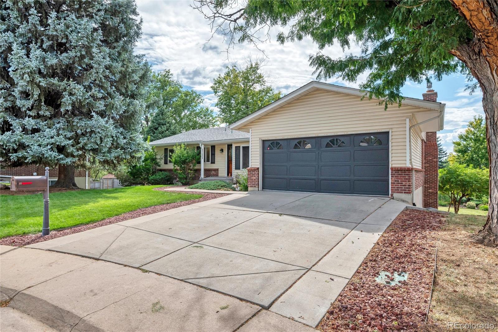 MLS Image #33 for 4135 s vincennes court,denver, Colorado