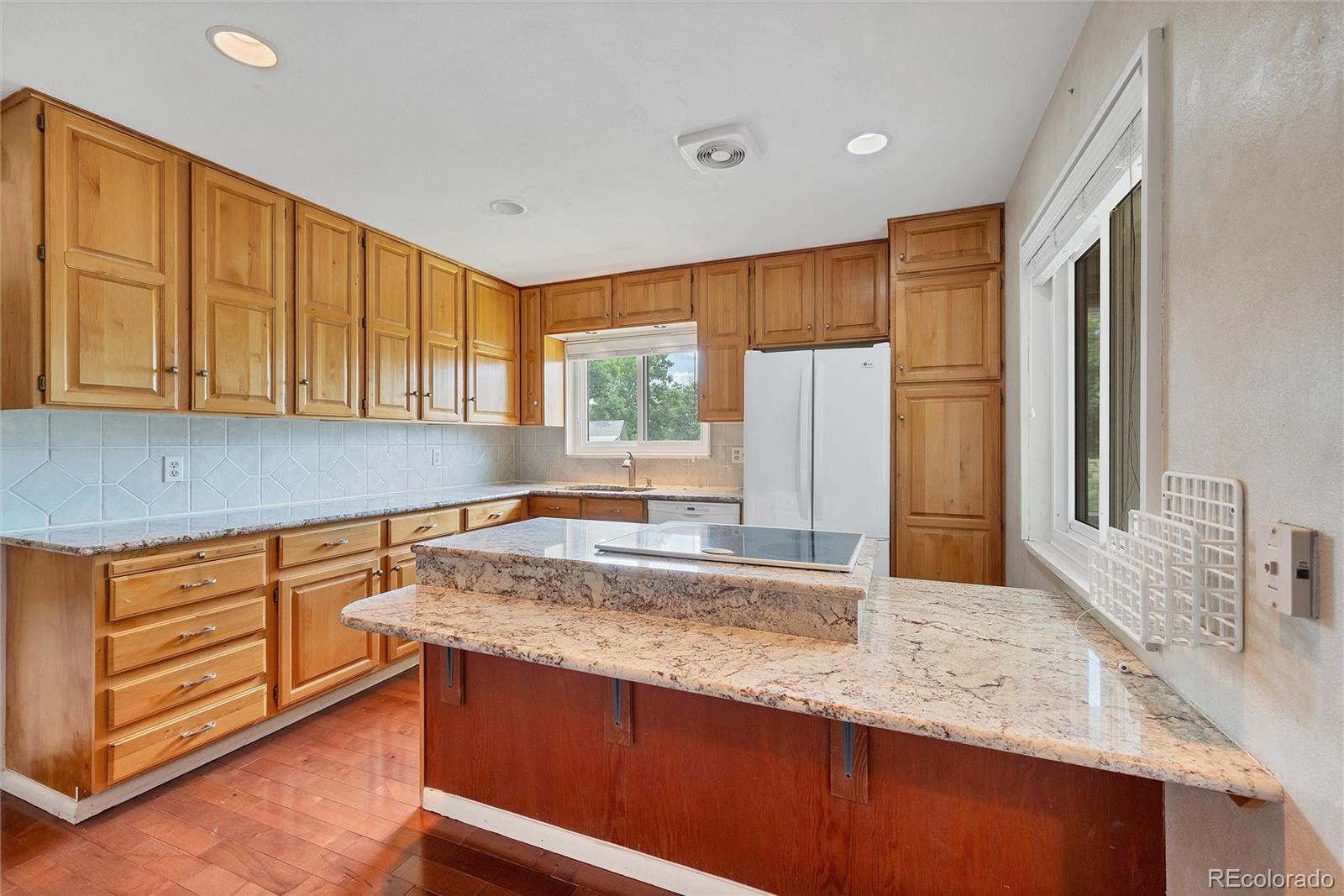 MLS Image #8 for 4135 s vincennes court,denver, Colorado