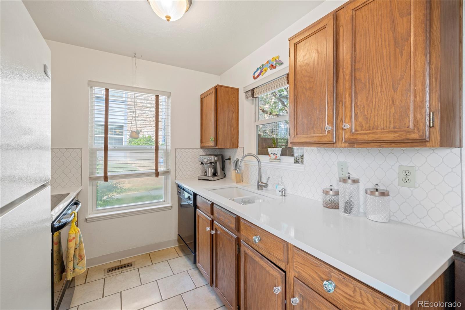 MLS Image #10 for 8015 w eastman place,lakewood, Colorado