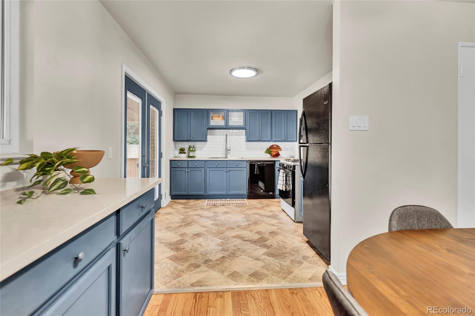 MLS Image #13 for 2800 s hudson street,denver, Colorado