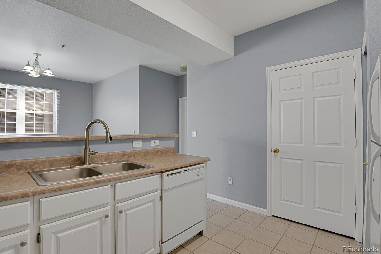 MLS Image #9 for 12822  ironstone way 204,parker, Colorado