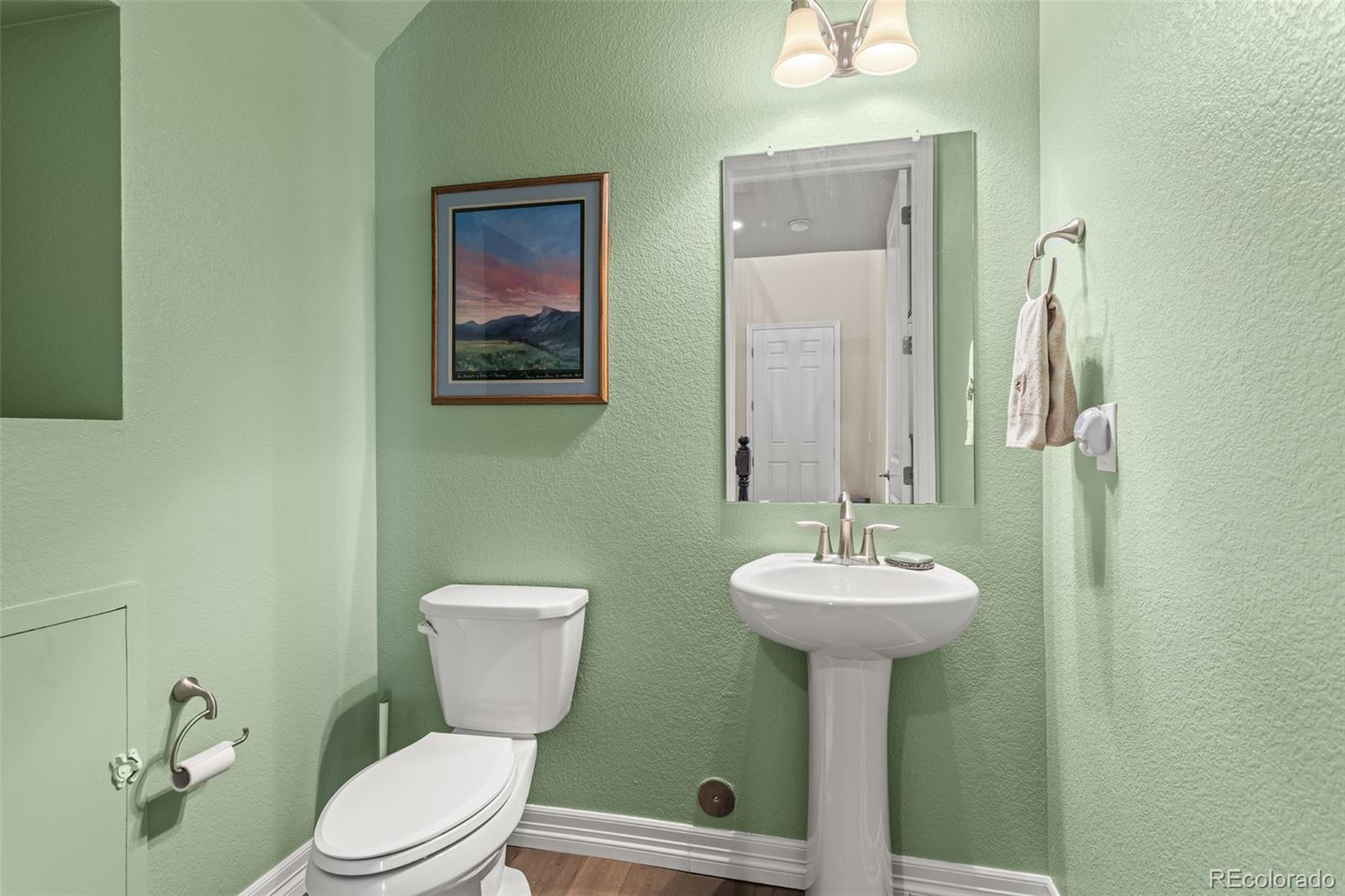 MLS Image #12 for 512 e dry creek place,littleton, Colorado