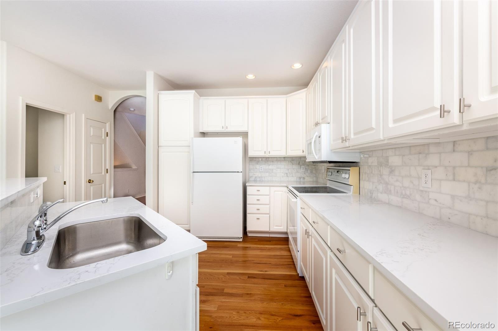 MLS Image #9 for 6102 e yale avenue,denver, Colorado