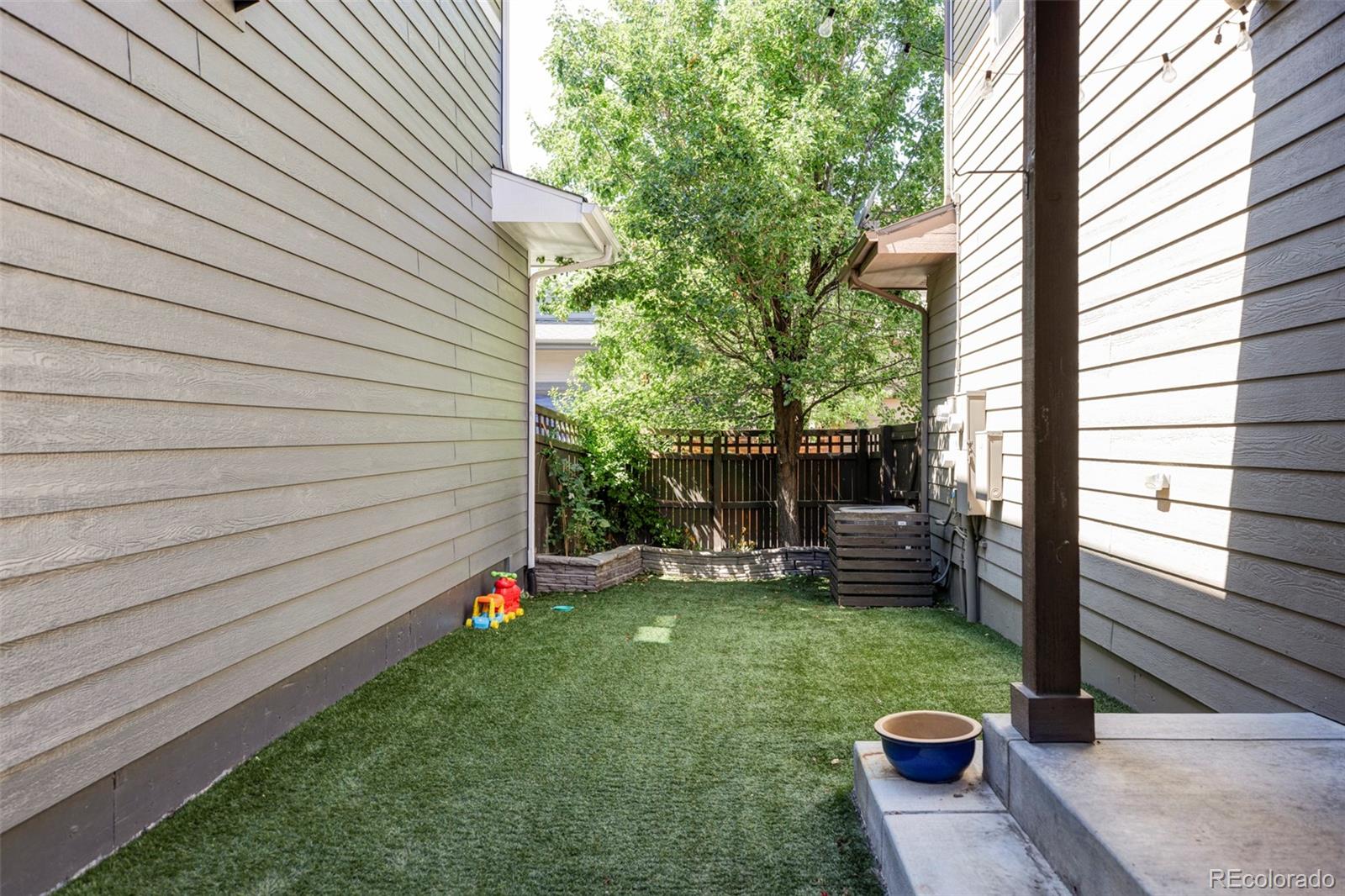 MLS Image #40 for 3529  akron court,denver, Colorado