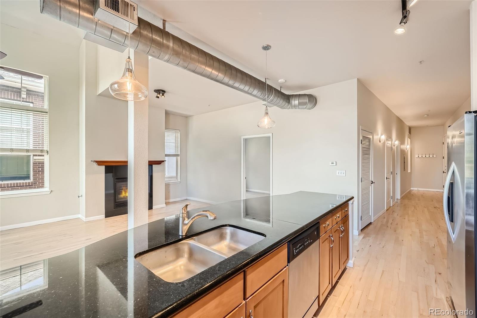 MLS Image #11 for 1489  steele street,denver, Colorado