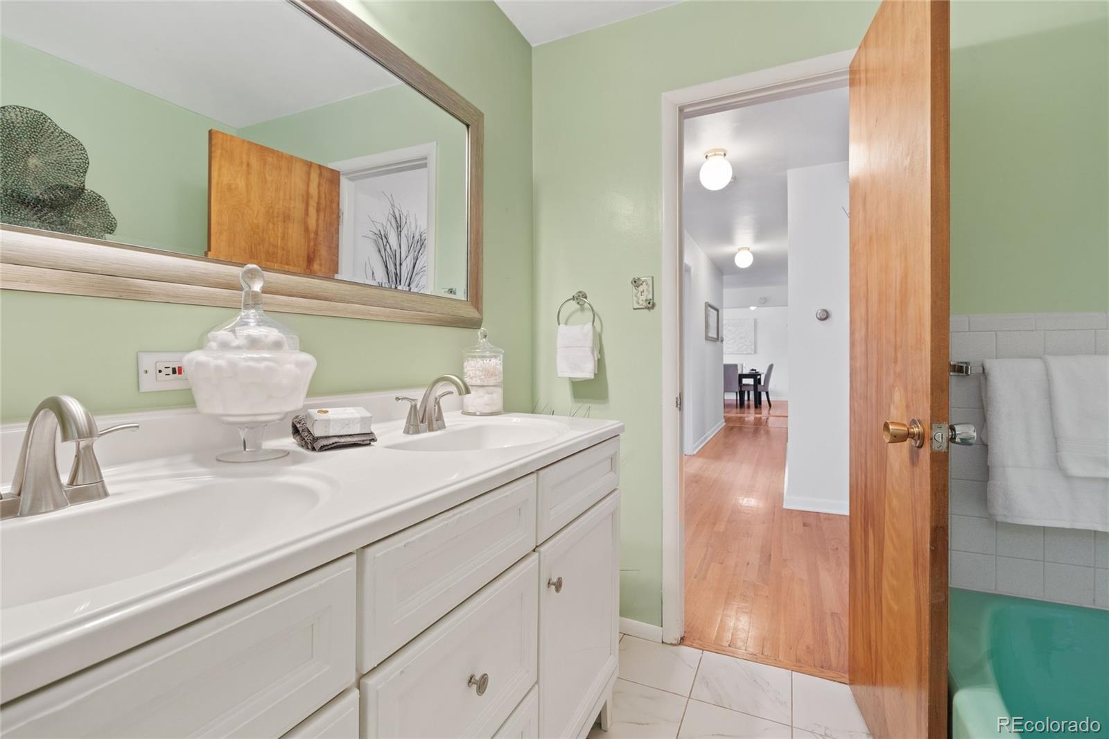 MLS Image #23 for 2311 s jasmine place,denver, Colorado