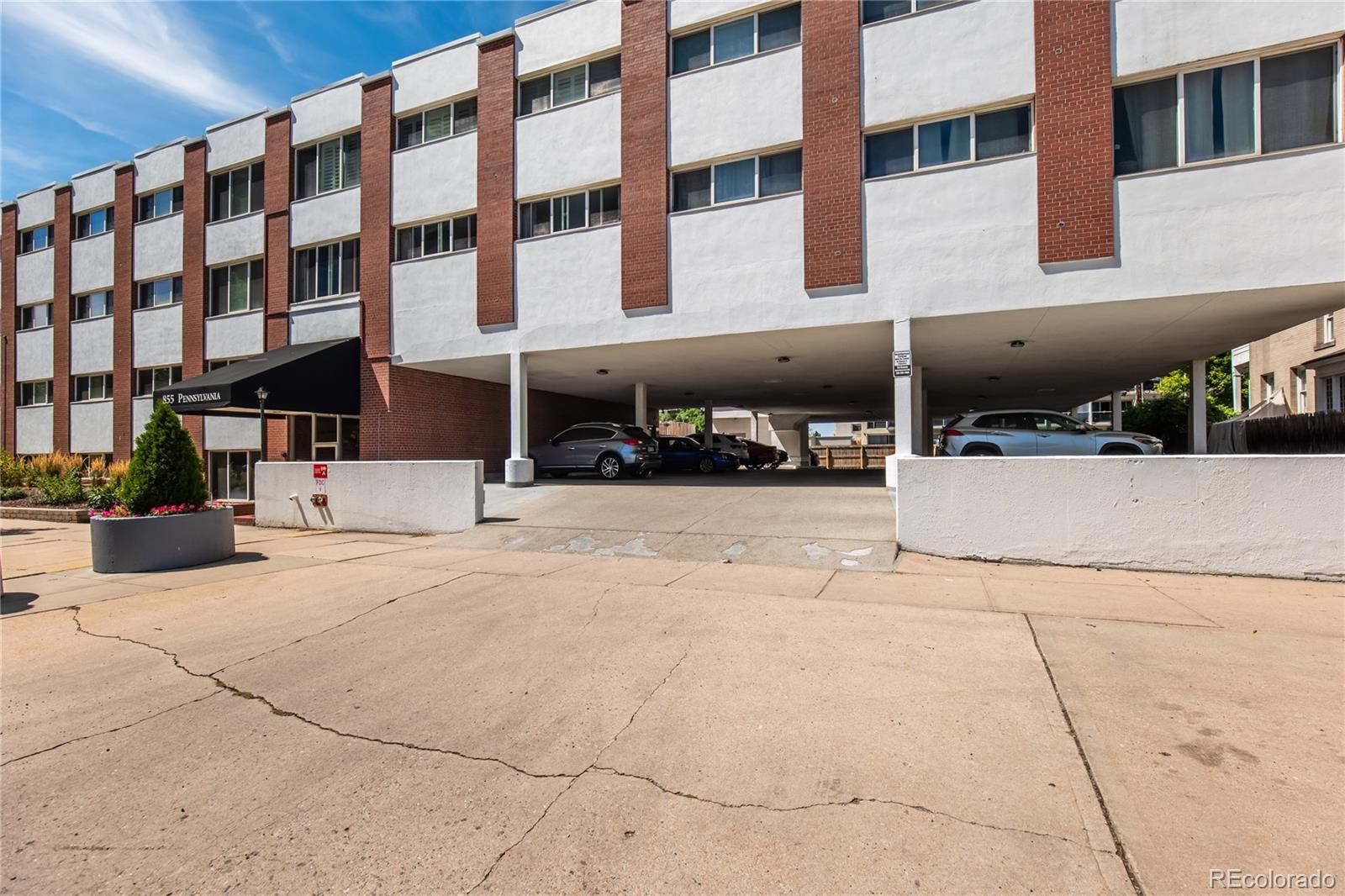 MLS Image #20 for 855 n pennsylvania street,denver, Colorado