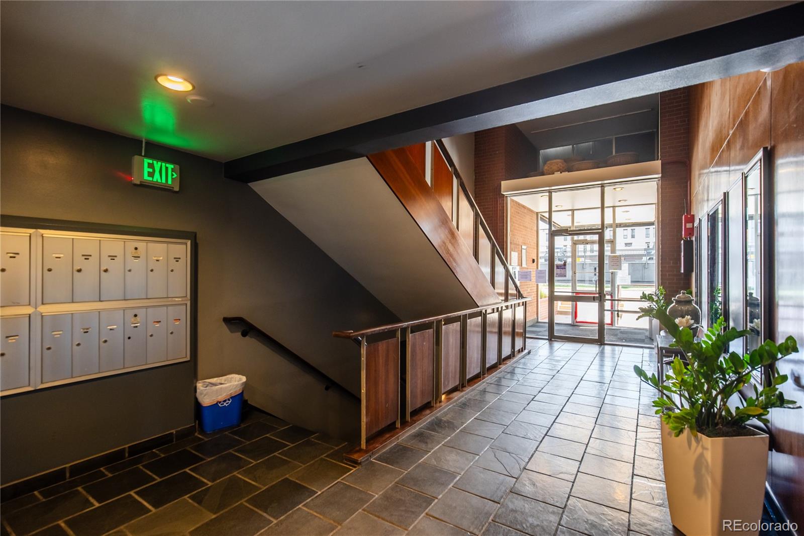 MLS Image #22 for 855 n pennsylvania street,denver, Colorado