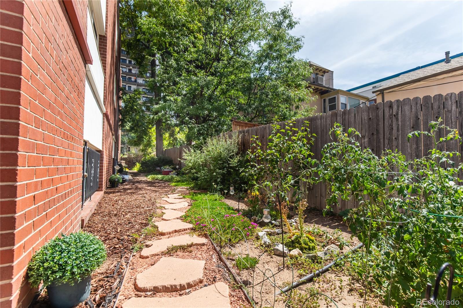 MLS Image #29 for 855 n pennsylvania street,denver, Colorado