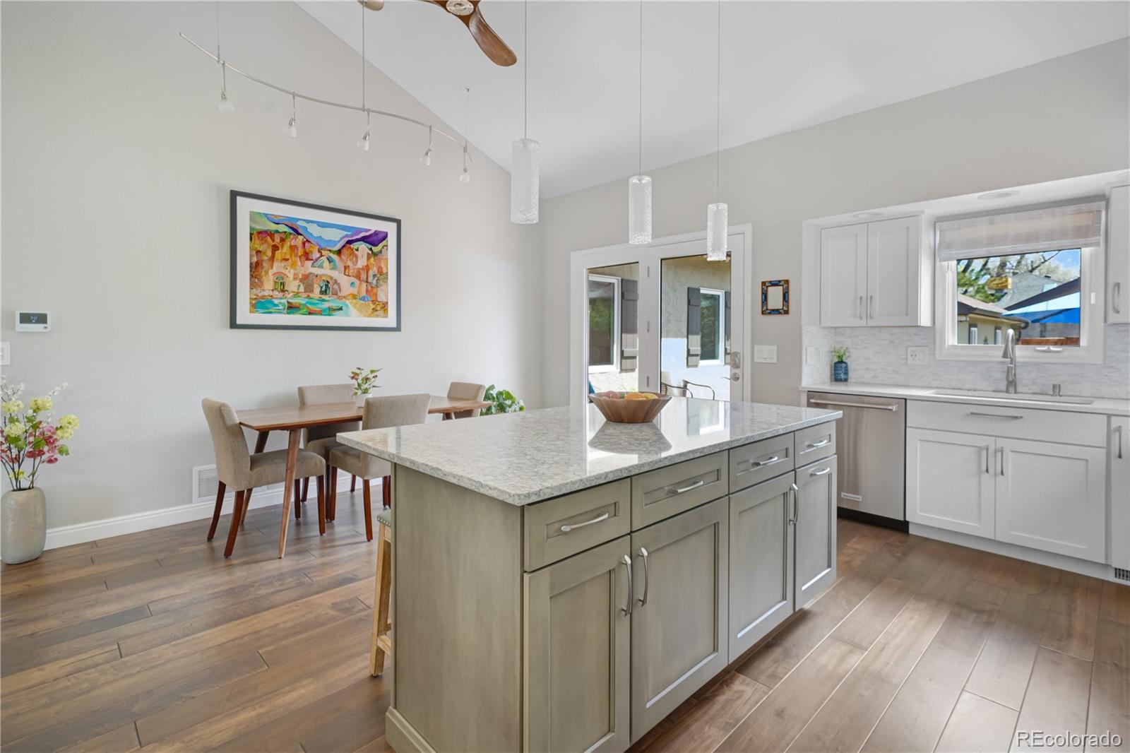 MLS Image #11 for 1250 s josephine street,denver, Colorado