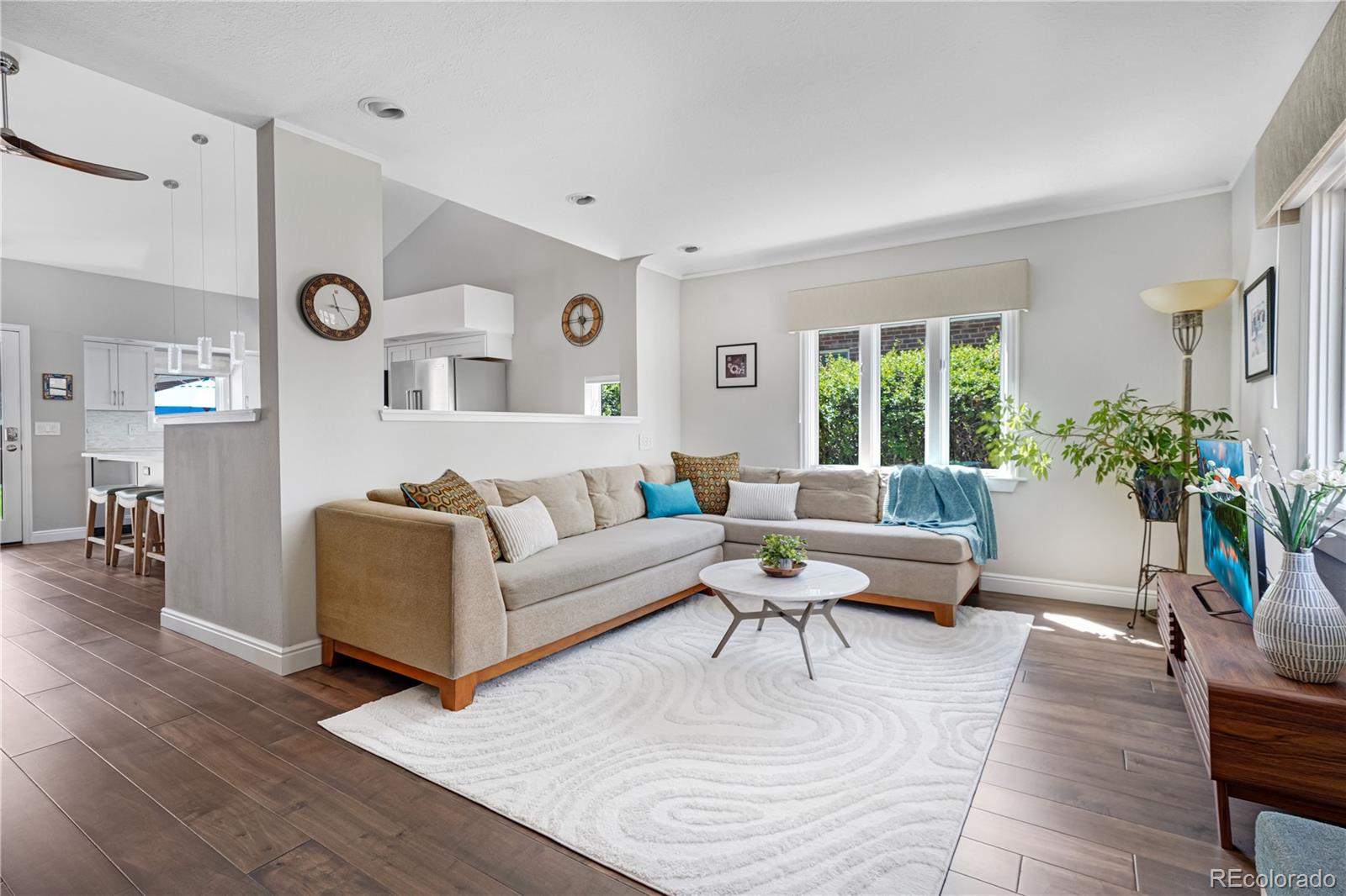 MLS Image #3 for 1250 s josephine street,denver, Colorado