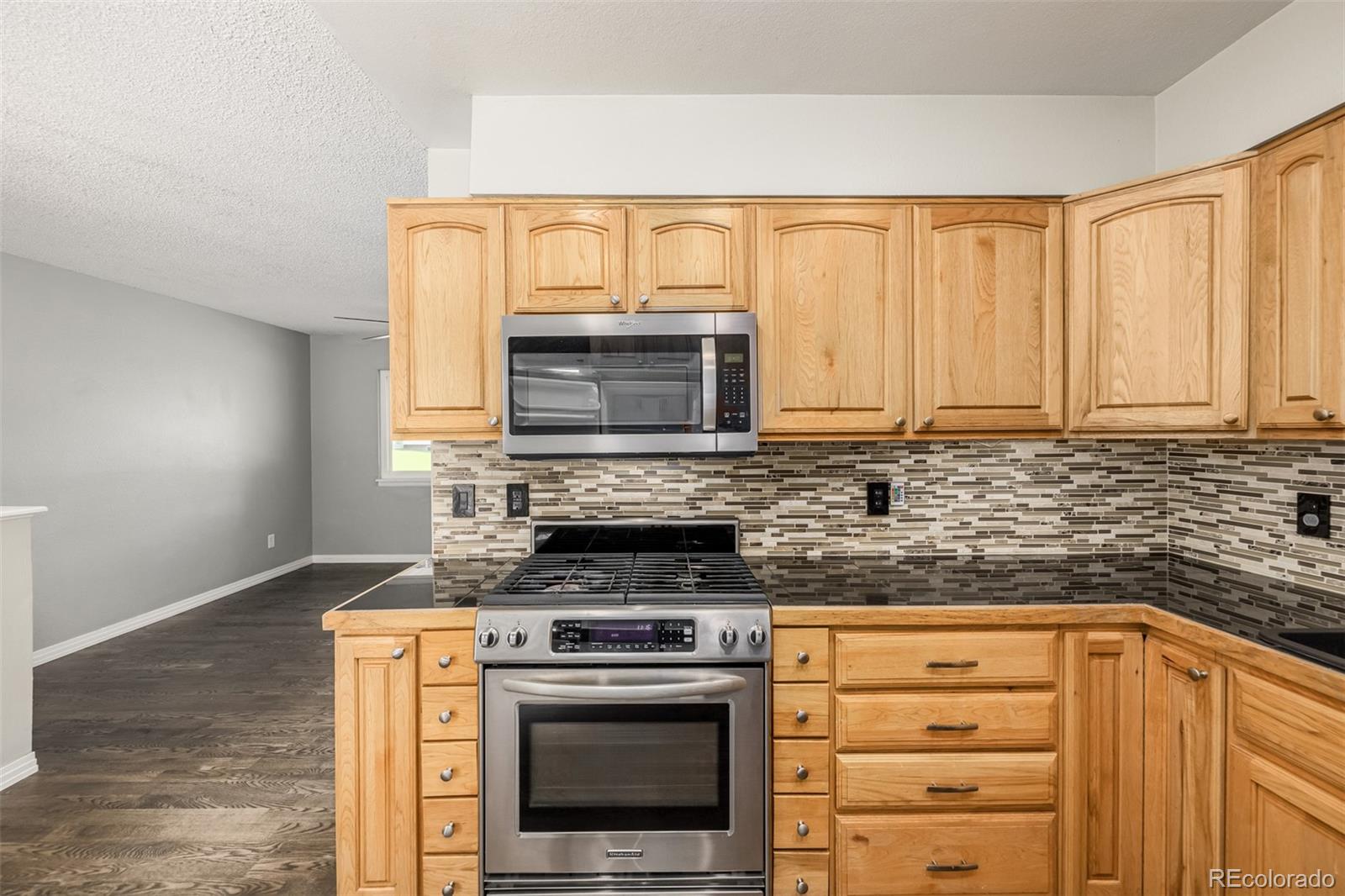 MLS Image #9 for 10425 w lambuth place,denver, Colorado