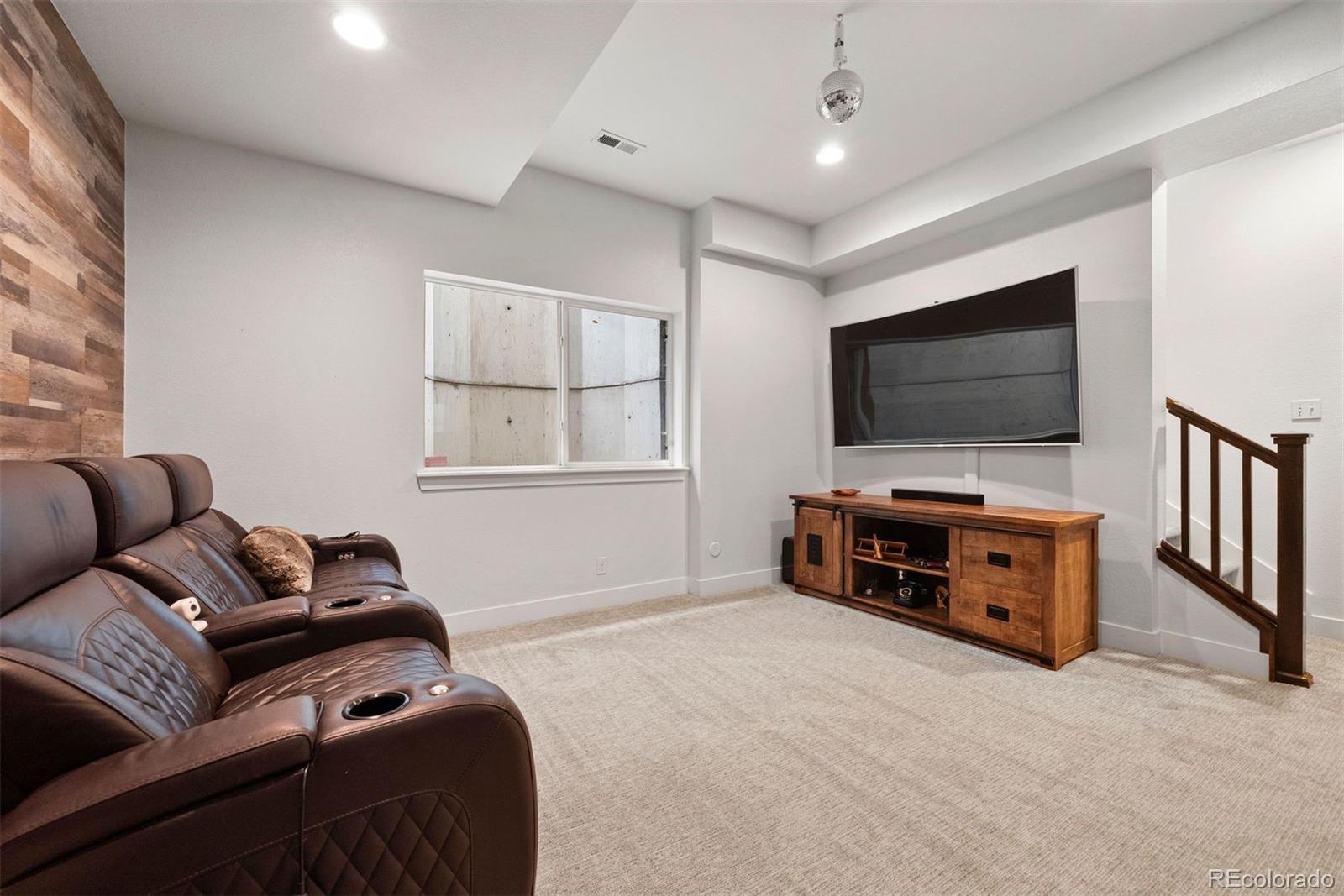 MLS Image #28 for 8056 e 35th avenue,denver, Colorado