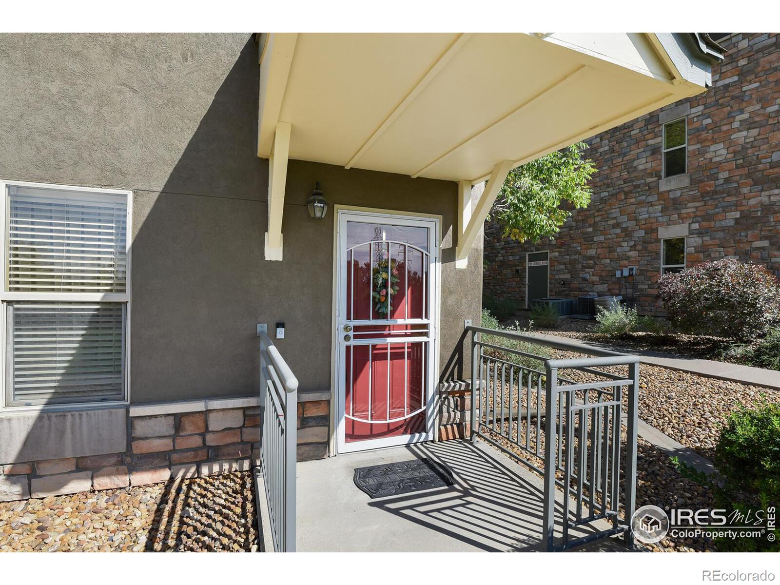 MLS Image #2 for 18726 e yale circle,aurora, Colorado