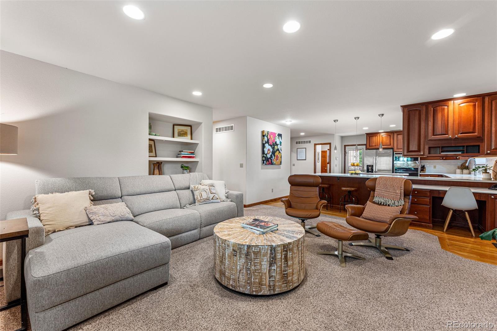 MLS Image #12 for 2801 n monaco parkway,denver, Colorado