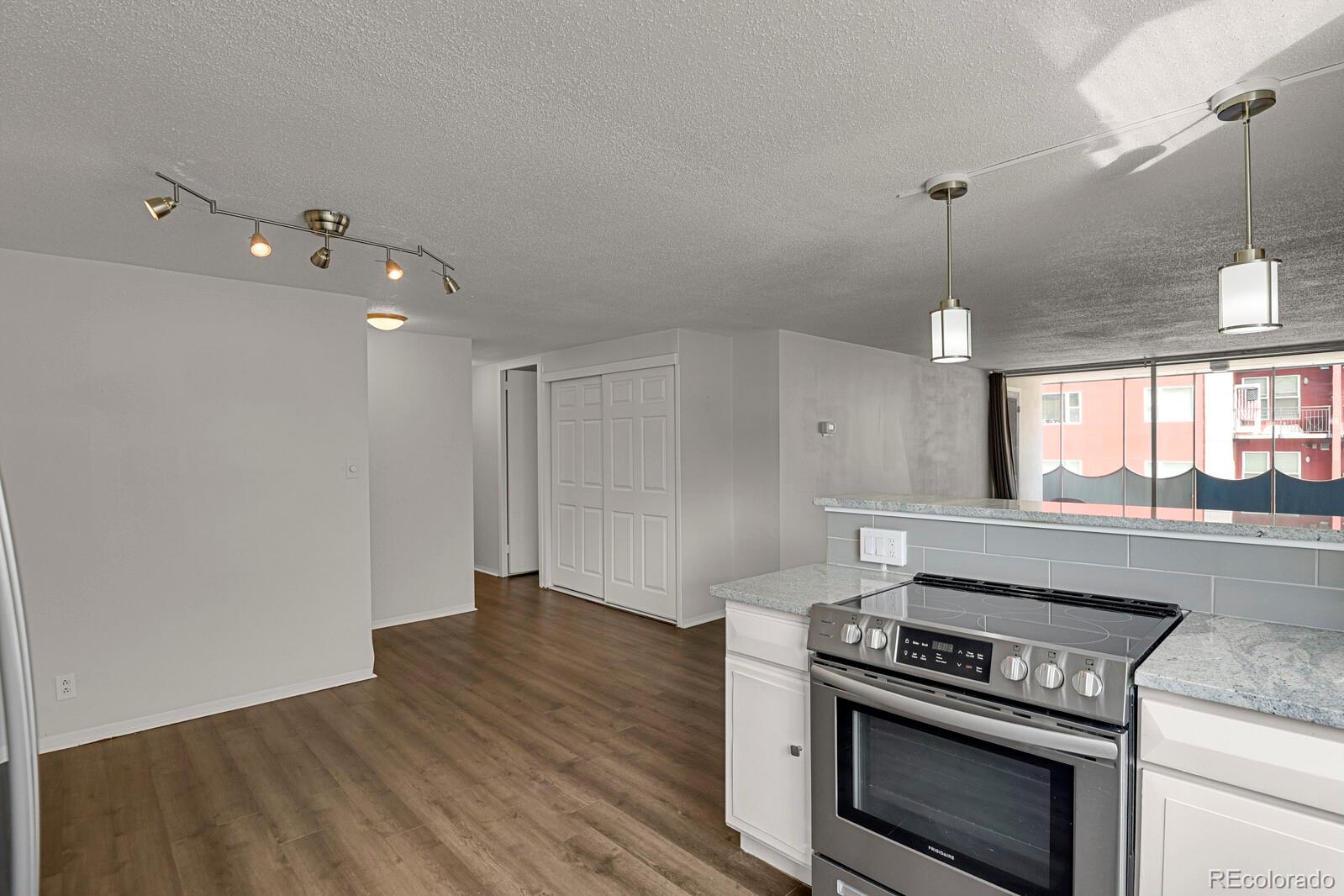 MLS Image #5 for 1155 n ash street 402,denver, Colorado