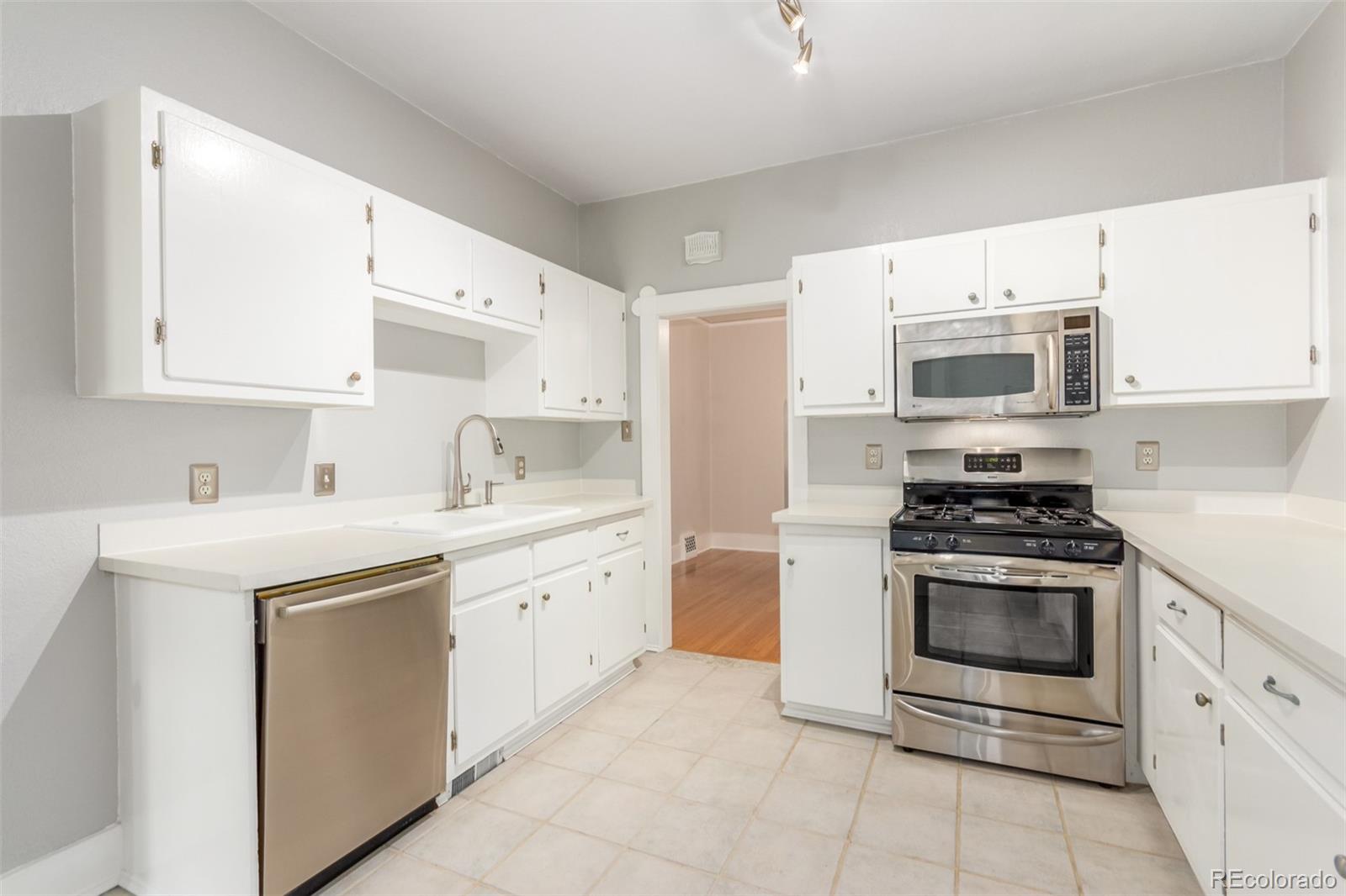 MLS Image #19 for 618  milwaukee street,denver, Colorado