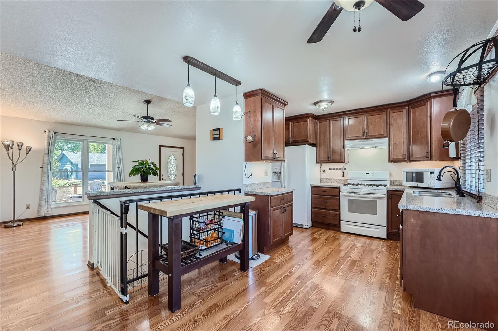 MLS Image #10 for 21543 e powers place,centennial, Colorado