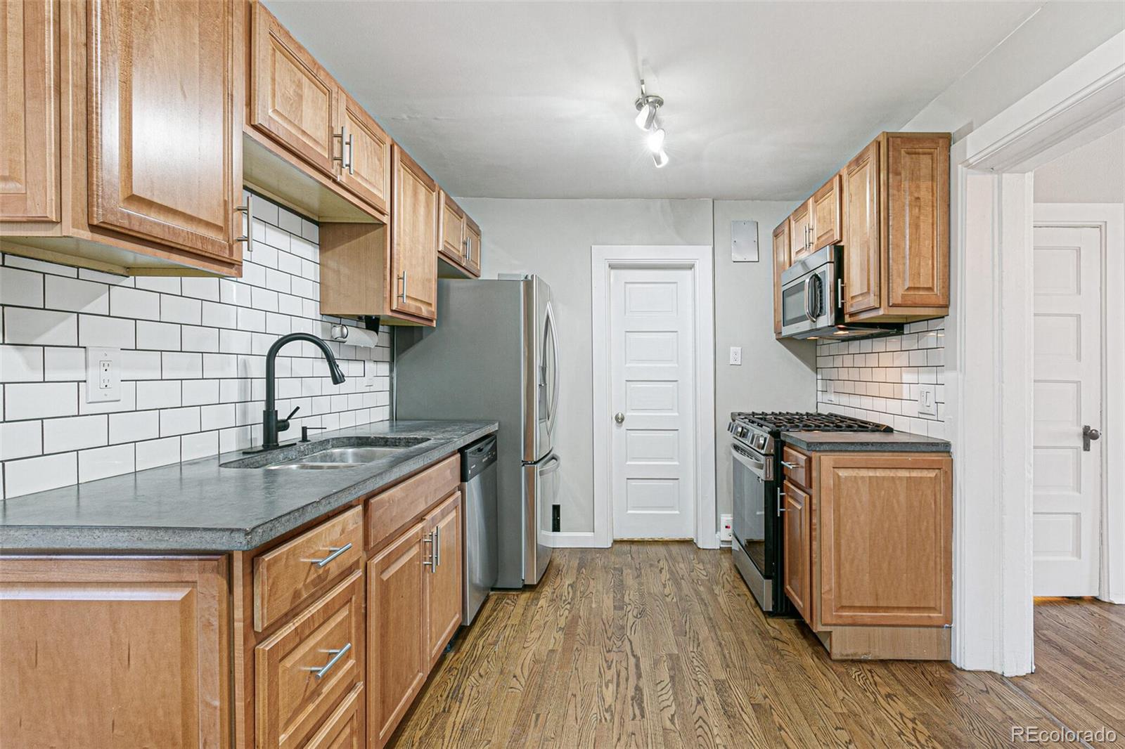 MLS Image #16 for 3839  yates street,denver, Colorado