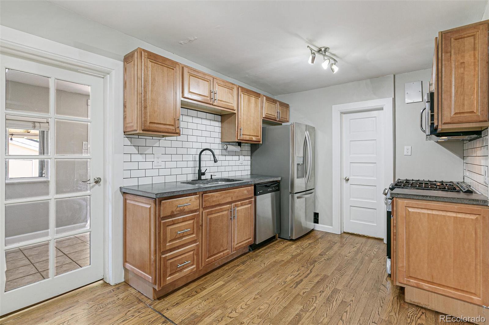 MLS Image #18 for 3839  yates street,denver, Colorado