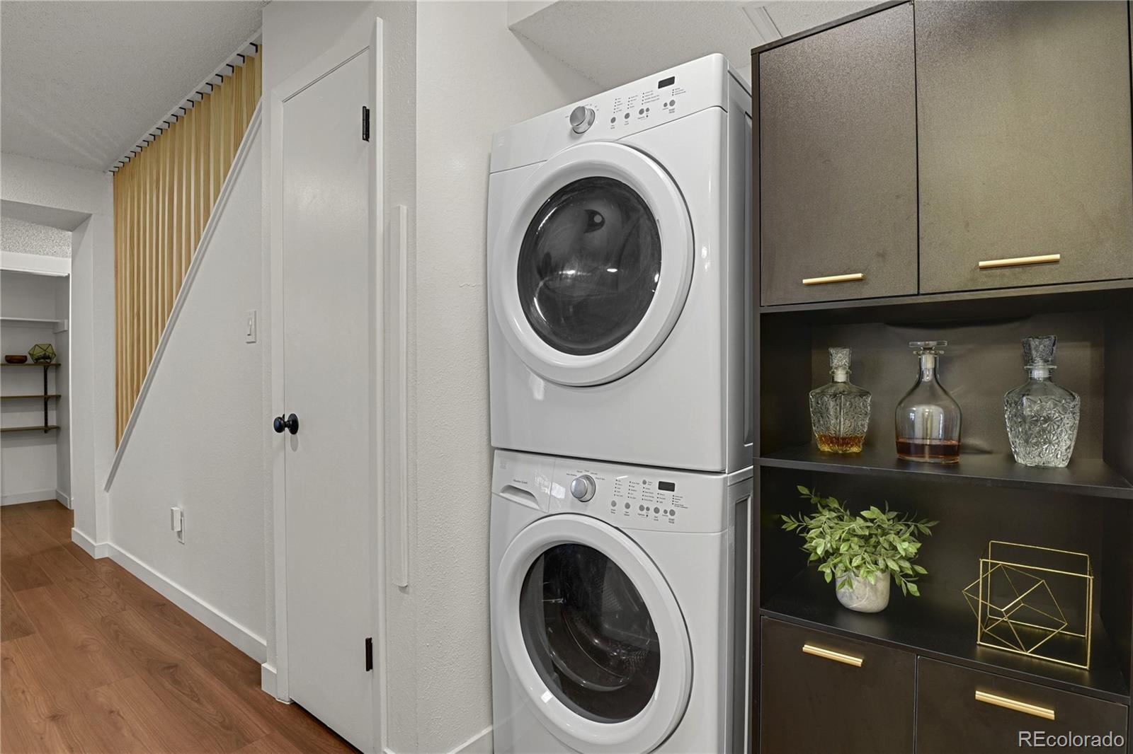 MLS Image #9 for 7995 e mississippi avenue,denver, Colorado