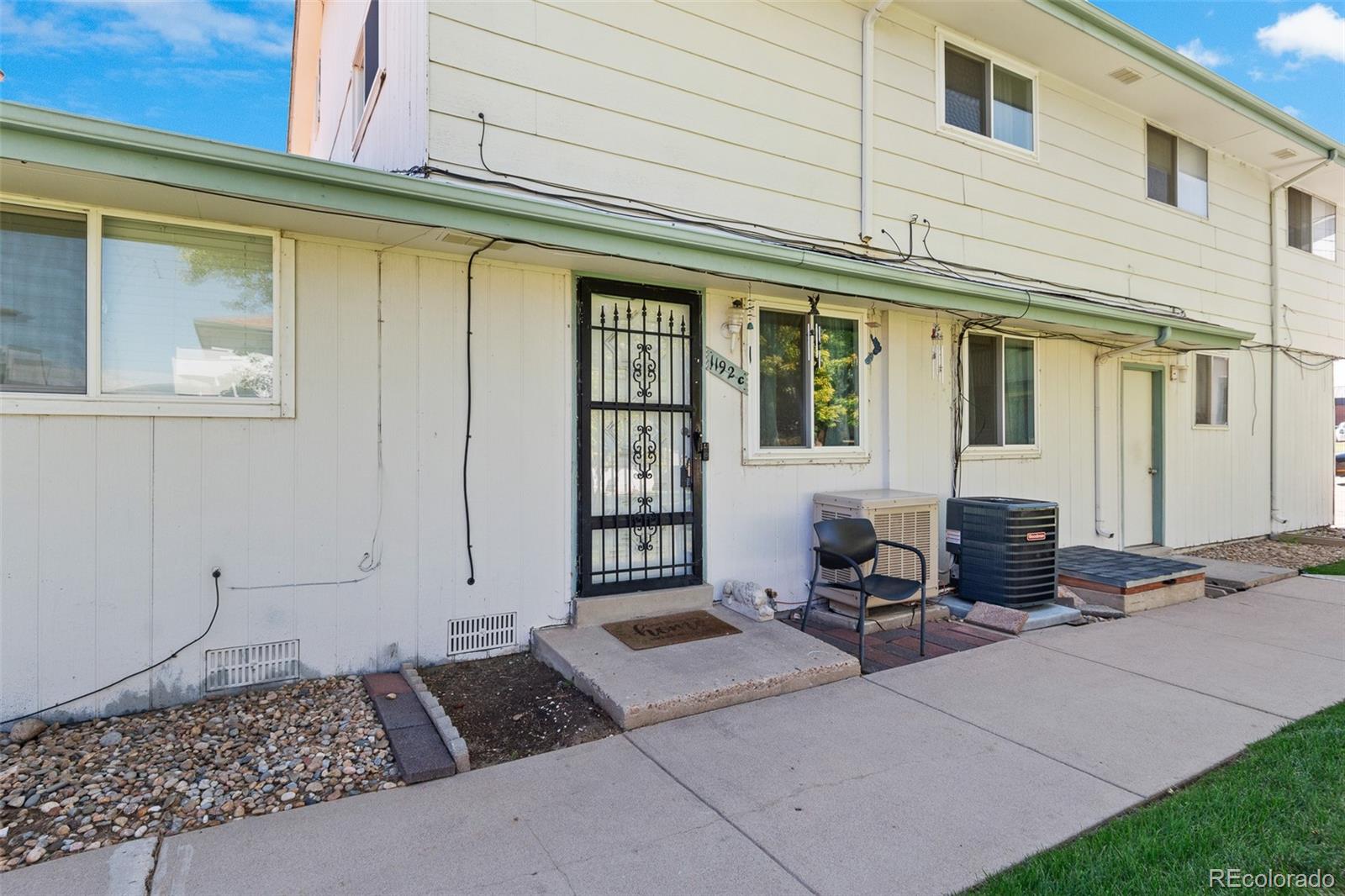 MLS Image #2 for 1192 s eagle circle c,aurora, Colorado