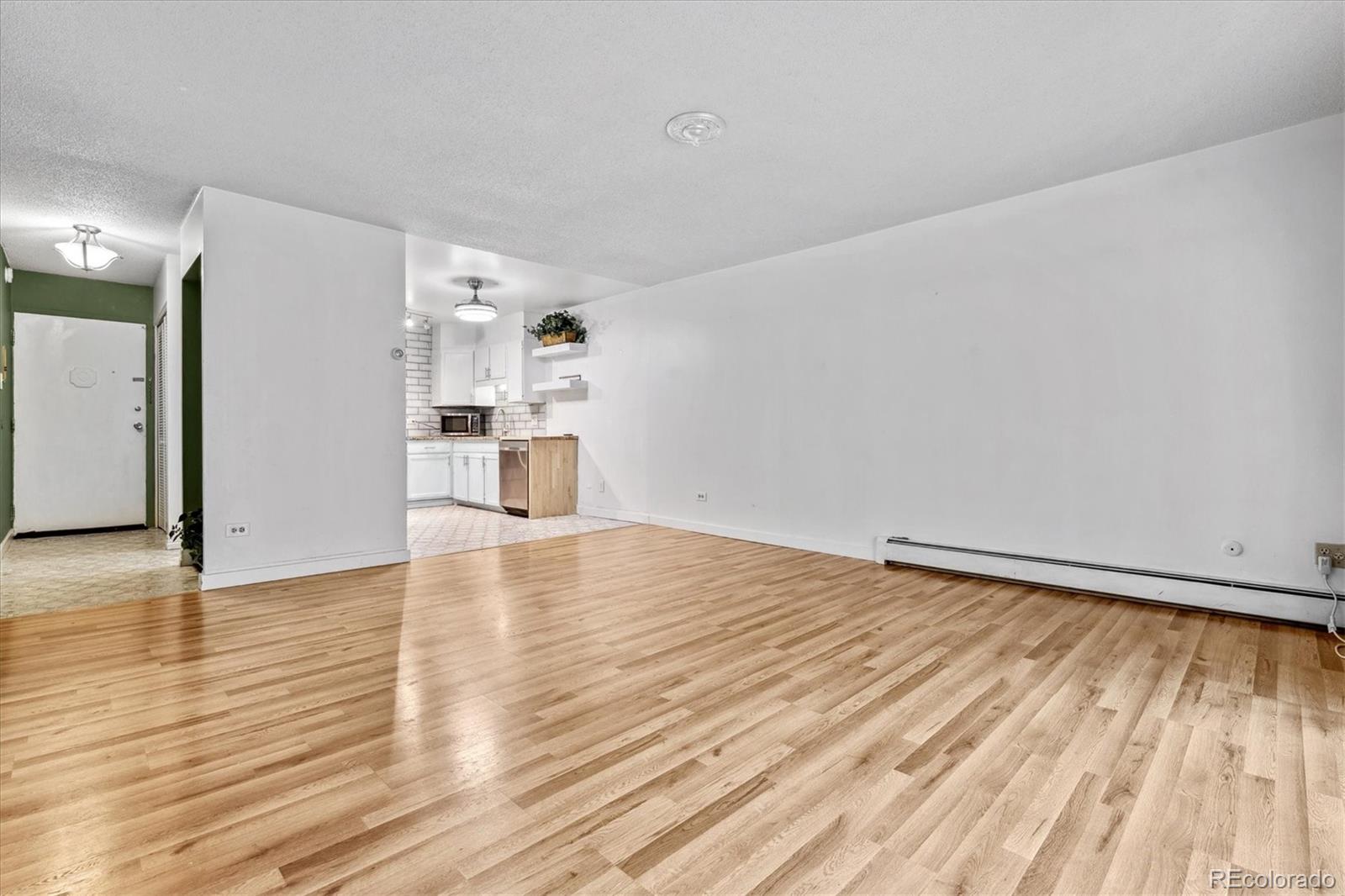 MLS Image #11 for 705 s alton way,denver, Colorado