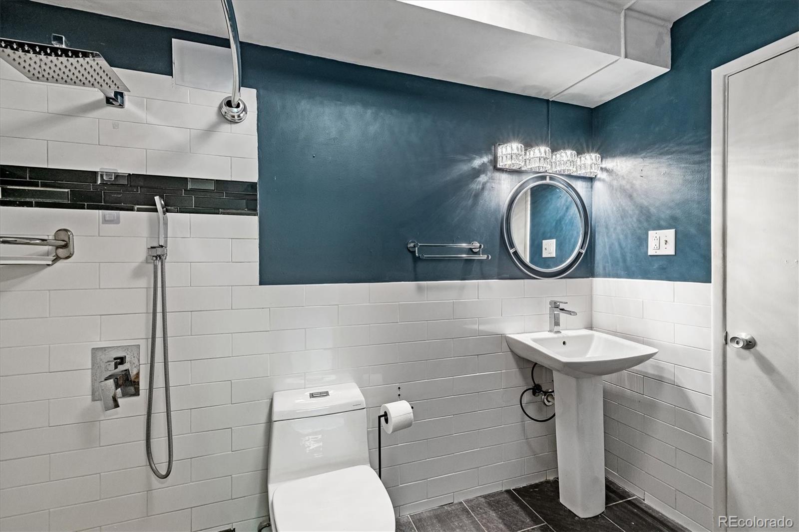 MLS Image #18 for 705 s alton way,denver, Colorado